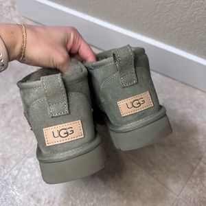 Ugg Classic Ultra Mini - Moss Green